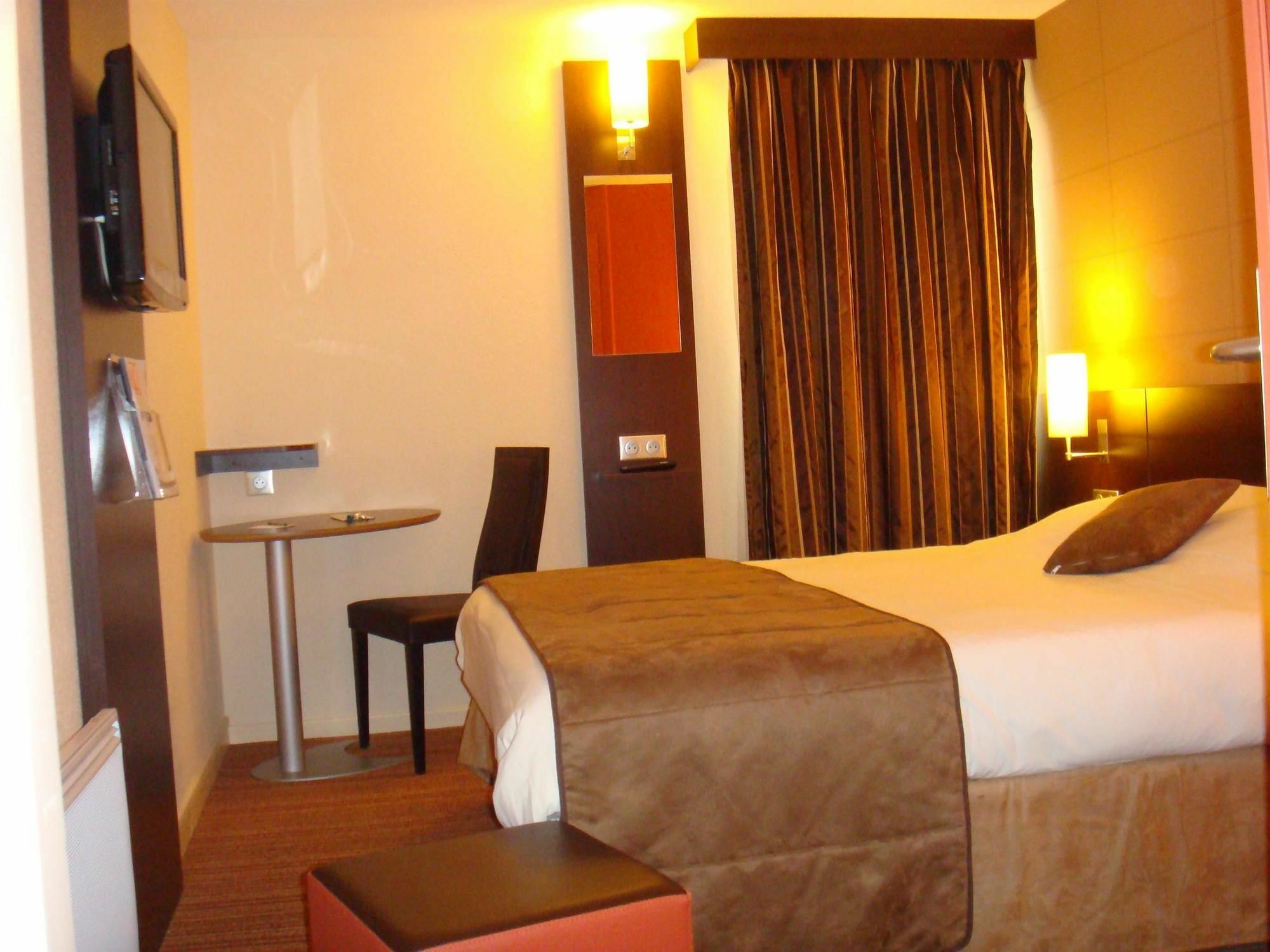 Hotel Inn Design Poitiers Sud الغرفة الصورة